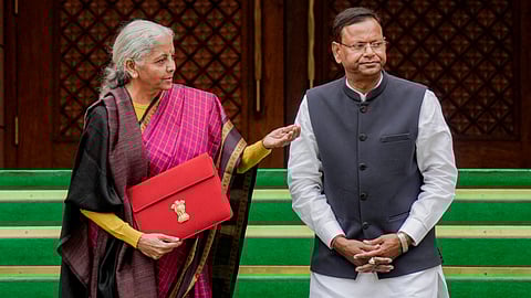 नयी दिल्ली में केंद्रीय वित्त मंत्री निर्मला सीतारमण के साथ केन्द्रीय वित्त राज्यमंत्री पंकज चौधरी