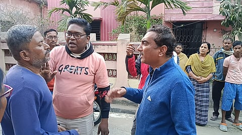 पार्षद ने ठेकेदार पर लगाया रिश्वत देने का आरोप