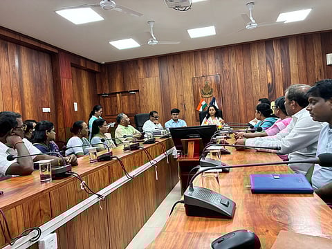 जिला समिति ने जल प्रबंधन पर की बैठक