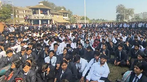 विरोध में प्रदर्शन