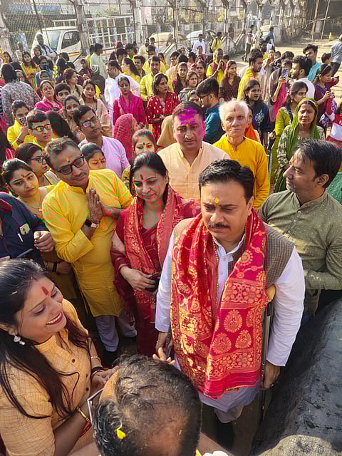 उत्तर हावड़ा में भव्य निशान यात्रा