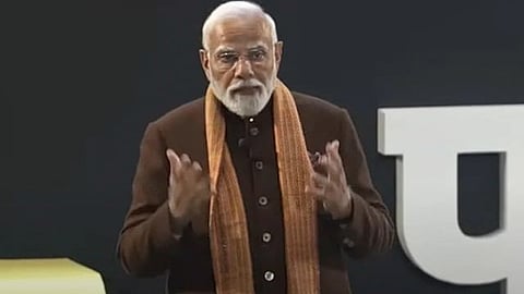 परीक्षा पे चर्चाः पीएम मोदी छात्रों से बोले- मोबाइल का न बने गुलाम