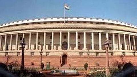 बजट में अल्पसंख्यकों की अनदेखी, विदेश-बिजनेस मंत्रालय पर बहस की मांग