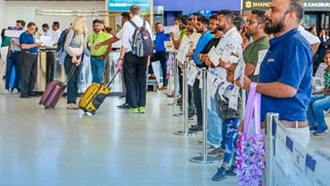 भारत बनाम पाकिस्तान: श्रीलंका में पर्यटन और अर्थव्यवस्था को कितना मिल रहा बूम?