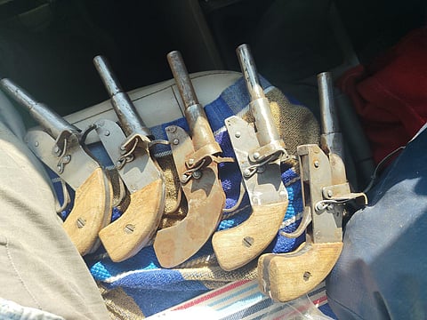 हथियारों के साथ तस्कर गिरफ्तार