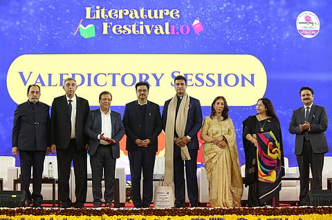 दिल्ली विश्वविद्यालय महोत्सव में सम्मानित हुए अंडमान के लोगो डिजाइनर