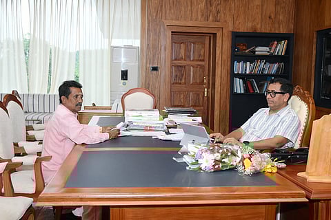 हरिनगर प्रधान ने मुख्य सचिव से की मुलाकात