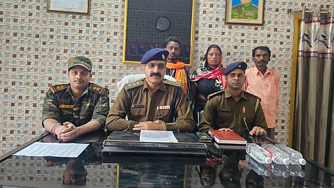 झारखंड का युवक दस साल बाद परिवार से मिला