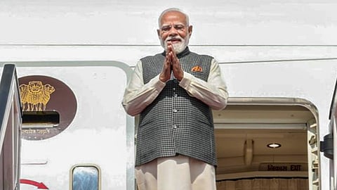 देश या विदेश, पीएम नरेंद्र मोदी के हर जगह बड़ी संख्या में प्रशंसक हैं।