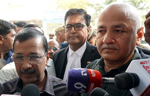 अरविंद केजरीवाल और मनीष सिसोदिया।