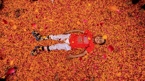 पुष्प होली