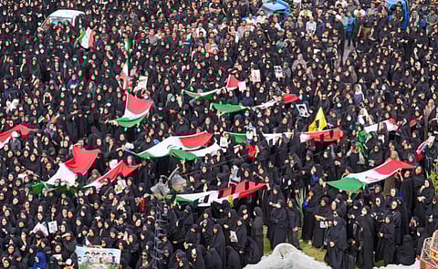 Photos : ईरानी स्कूल पर हमले में मारे गए बच्चों का अंतिम संस्कार किया गया