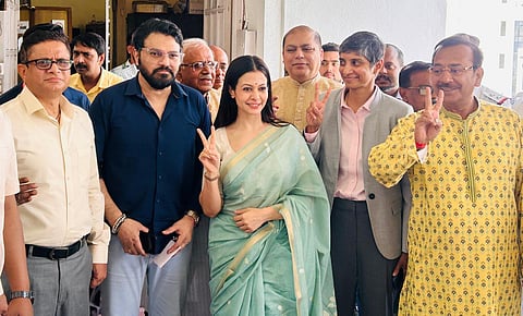 जिम्मेदारी, संविधान और सेवा : नामांकन के बाद लिया संकल्प