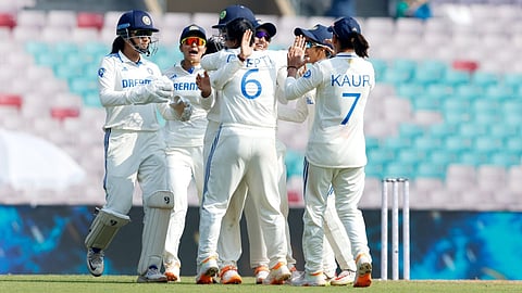 IND W vs AUS W : ऑस्ट्रेलिया ने भारत को सस्ते में समेटा