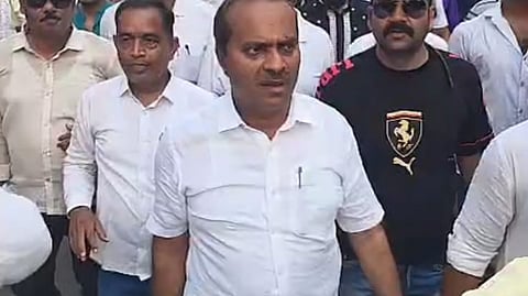 उन्नयन यात्रा के दौरान मौजूद रिसड़ा पालिका के चेयरमैन विजय सागर मिश्रा व अन्य