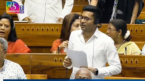 स्पीकर को हटाने के प्रस्ताव पर हस्ताक्षर करेगी तृणमूल कांग्रेस