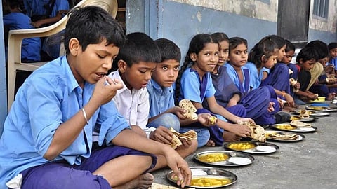 मिड-डे मील में एक्स्ट्रा अंडे देने में पिछड़ गये स्कूल, सिर्फ 4 जिले सफल