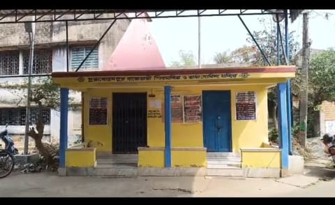 पुरुषोत्तमपुर के मंदिर की तस्वीर