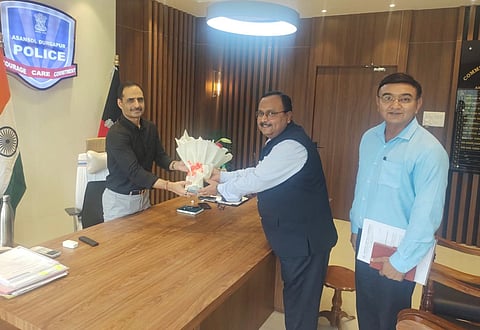 आसनसोल दुर्गापुर पुलिस कमिश्नरेट के सीपी सुनील कुमार चौधरी से मुलाकात करते ईसीएल के डीपी गुंजन कुमार सिन्हा