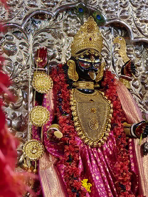 Bhog distribution stopped at Naihati 'Bada Maa' temple!