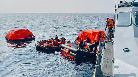 श्रीलंका ने 45 ईरानी नाविकों के शव दूतावास को सौंपे