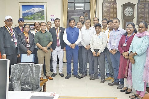 पूरे के पीसीसीएम ने उत्कृष्ट प्रदर्शन के लिए कर्मचारियों को किया सम्मानित