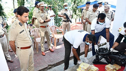 पुलिस ने 36 हजार करोड़ रुपये की 6 टन से अधिक मेथामफेटामिन की नष्ट