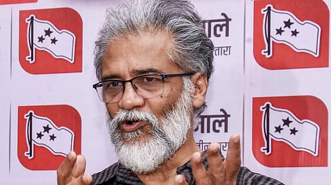 पत्रकारों से बात करते दीपांकर भट्टाचार्य।