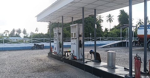 कैम्पबेल बे में पेट्रोल आपूर्ति रुकने से तनाव, निवासियों ने प्रशासन से तत्काल स्पष्टीकरण की मांग की