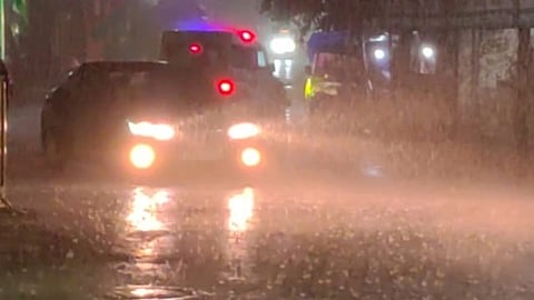 तेज हवा और बारिश से बदला मौसम का मिजाज, एक रात में 6 डिग्री लुढ़का पारा