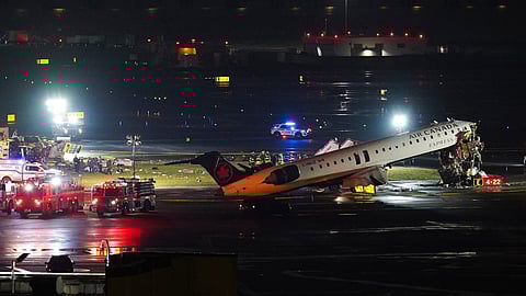 दुर्घटना का शिकार एयर कनाडा का विमान।