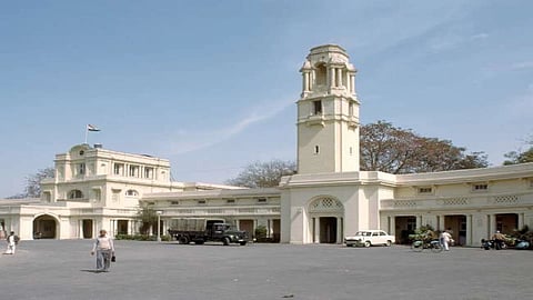 दिल्ली विधानसभा को बम से उड़ाने की धमकी