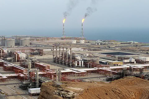 ईरान के ऊर्जा प्रतिष्ठानों पर हवाई हमलों का दावा