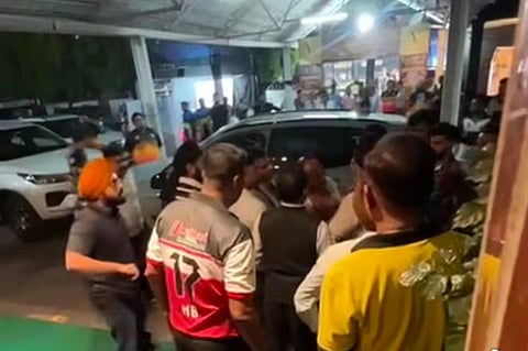 आसनसोल क्लब परिसर बना 'रणक्षेत्र'