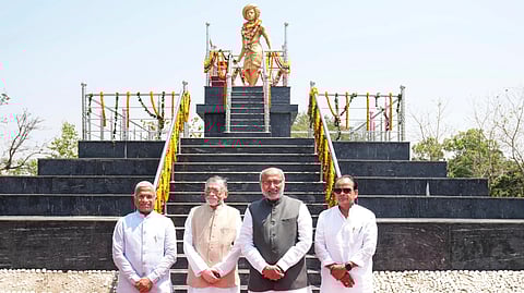 उपराष्ट्रपति सीपी राधाकृष्णन व अन्य