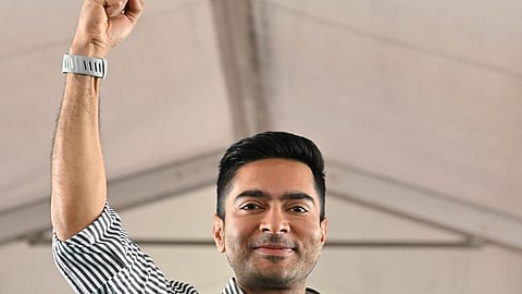 वीरभूम की सभा में तृणमूल सांसद अभिषेक बनर्जी।