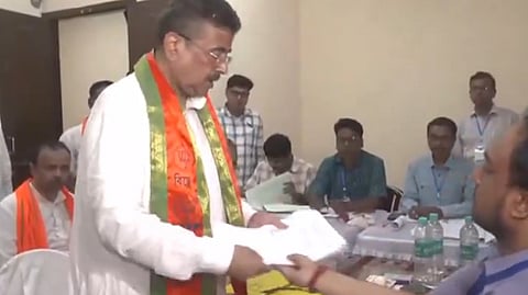 शुभेंदु ने नंदीग्राम से पर्चा भरा, भवानीपुर से भी जीत का दावा