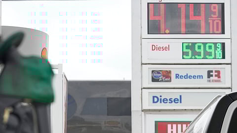 अमेरिका में भी अब ईरान युद्ध का प्रभाव दिखने लगा है।