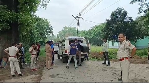 Bombs Recovered from Abandoned Railway Quarter in Kanchrapara