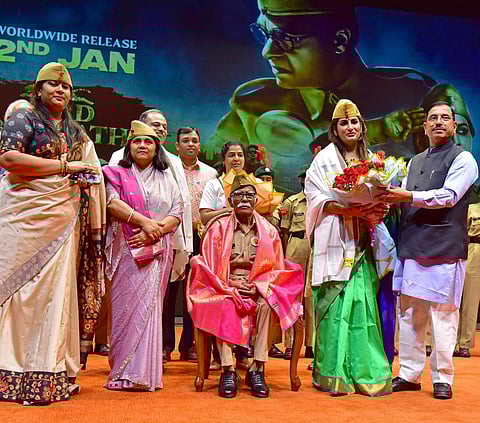 देशभक्ति फिल्म “आजाद भारत” की विशेष स्क्रीनिंग