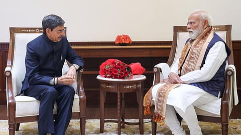 मालदह की घटना के बीच पीएम से मिले आर एन रवि