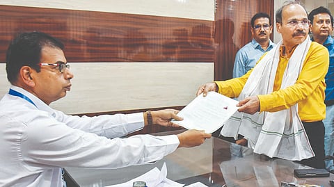 बहरमपुर से अधीर ने नामांकन भरा