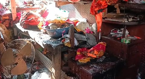 Fire at Bhatpara Bajrangbali Temple: 10 Shops Gutted, TMC and BJP Clash.