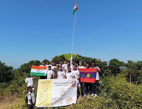 नशा मुक्त समाज के संदेश के साथ सैडल पीक ट्रेक का आयोजन