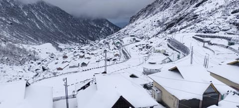 उत्तरी सिक्किम में भूस्खलन के बीच 1,321 पर्यटकों का रेस्क्यू