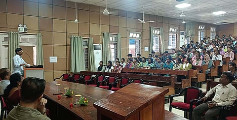 शियाद ने जवाहरलाल नेहरू राजकीय महाविद्यालय के विद्यार्थियों को किया प्रेरित