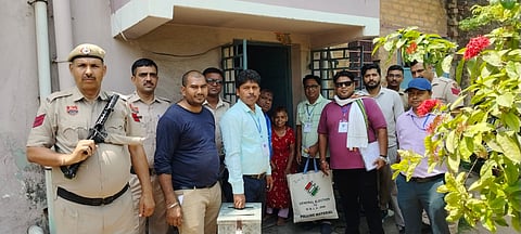 वृद्ध व दिव्यांगों ने विभिन्न विधानसभा क्षेत्र में किया मतदान