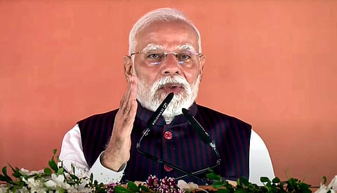 महिला आरक्षण पर सियासी संग्राम: PM मोदी का TMC पर हमला, ममता बनर्जी का पलटवार