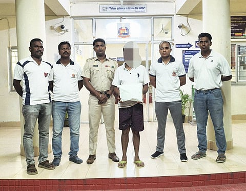 पहाड़गांव पुलिस ने नशीले पदार्थ के तस्कर को दबोचा