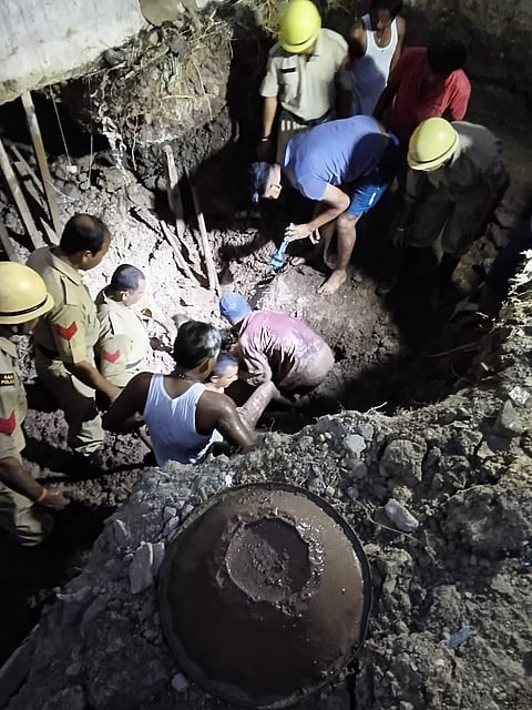 डॉलीगंज में नींव खुदाई के दौरान मिट्टी धंसने से मजदूर की मौत